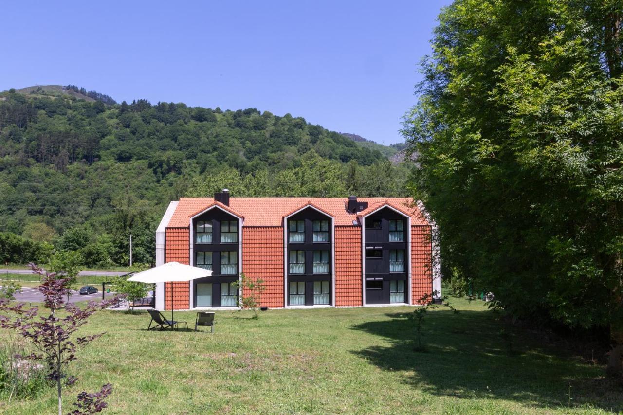 Hotel Ecos Del Sella Onís Exteriör bild
