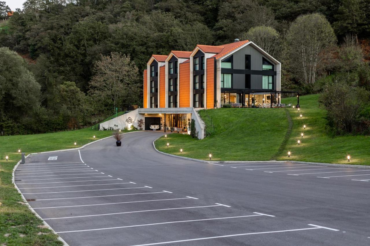Hotel Ecos Del Sella Onís Exteriör bild